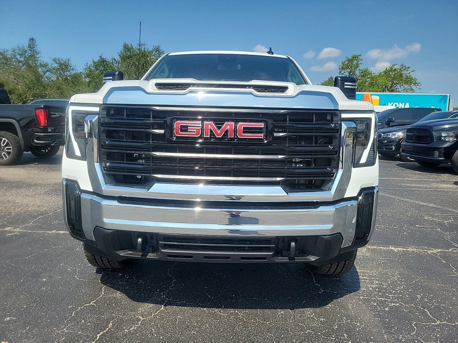 2025 GMC Sierra 2500 HD Pro