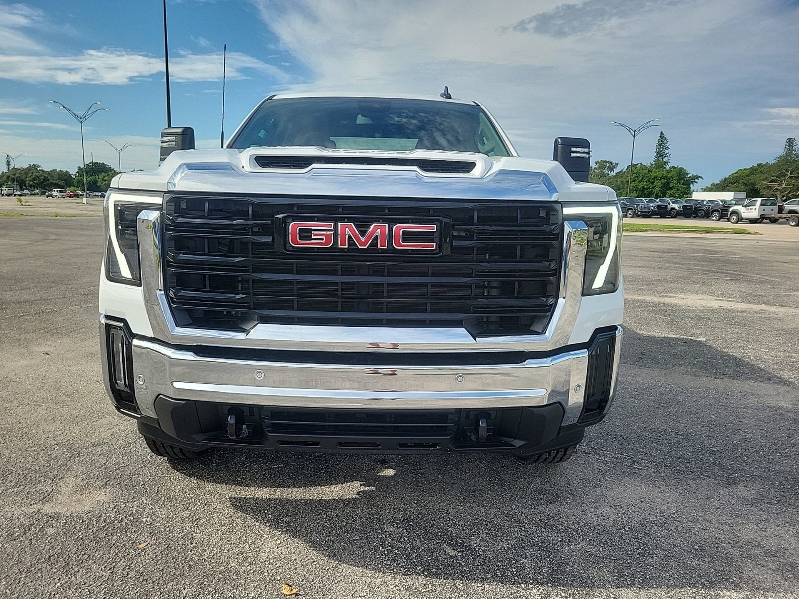 2025 GMC Sierra 2500 HD Pro