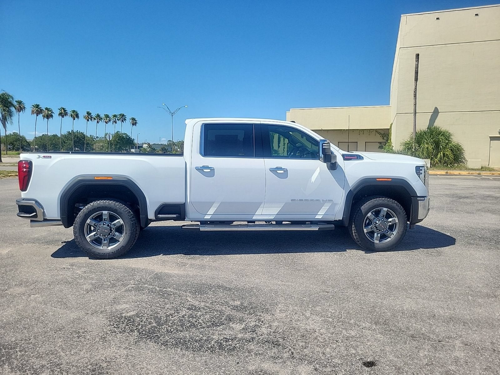 2026 GMC Sierra 2500 HD SLT