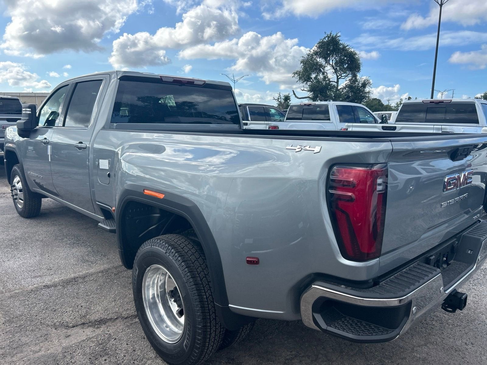 2026 GMC Sierra 3500 HD SLE DRW