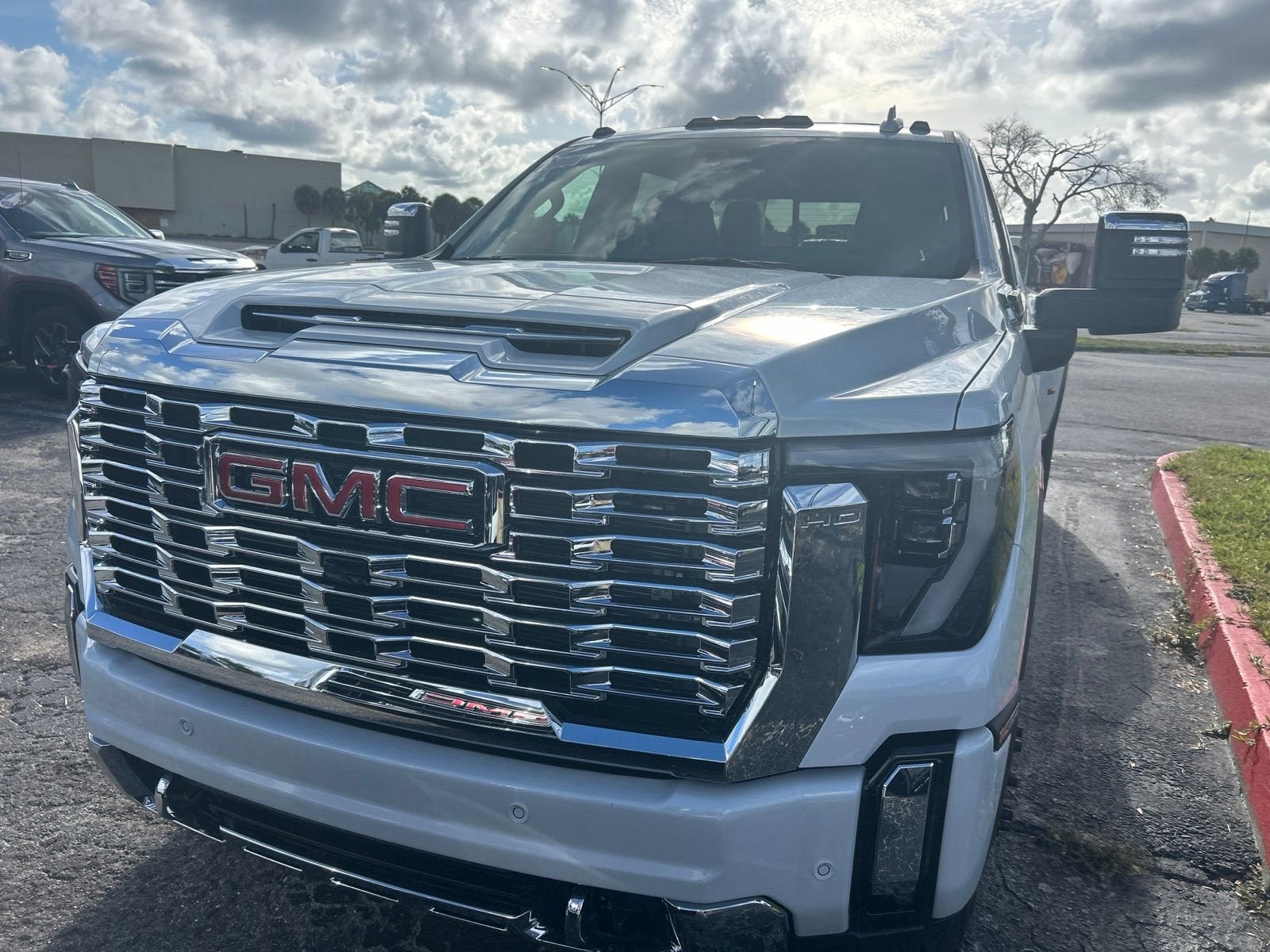 2026 GMC Sierra 3500 HD Denali DRW