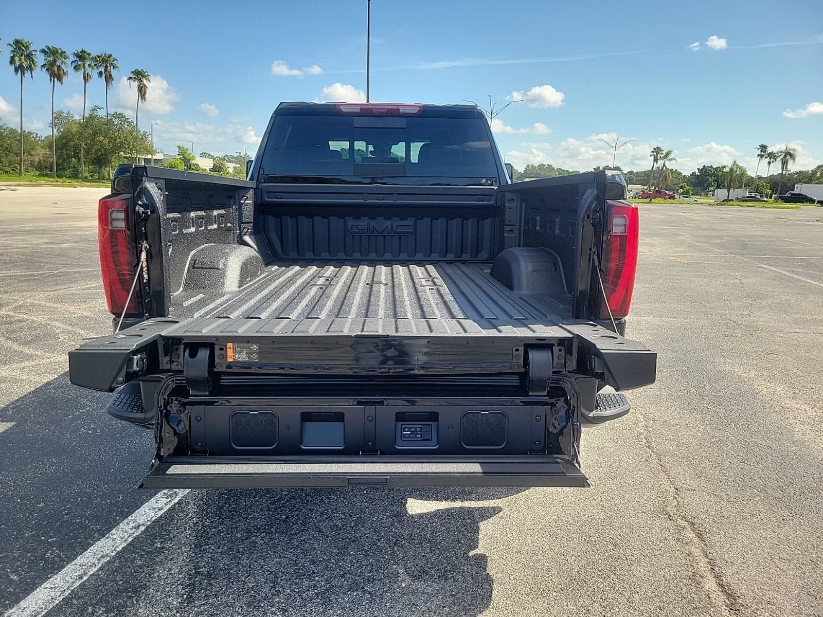 2026 GMC Sierra 2500HD Denali Ultimate - Photo 7