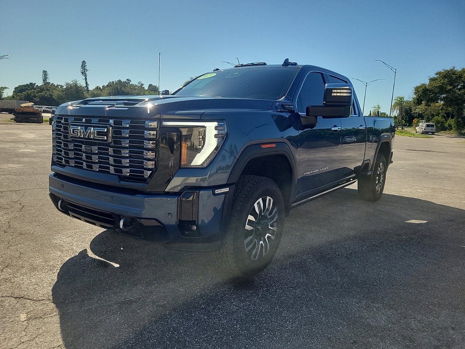 1GT4UXEY5SF163742