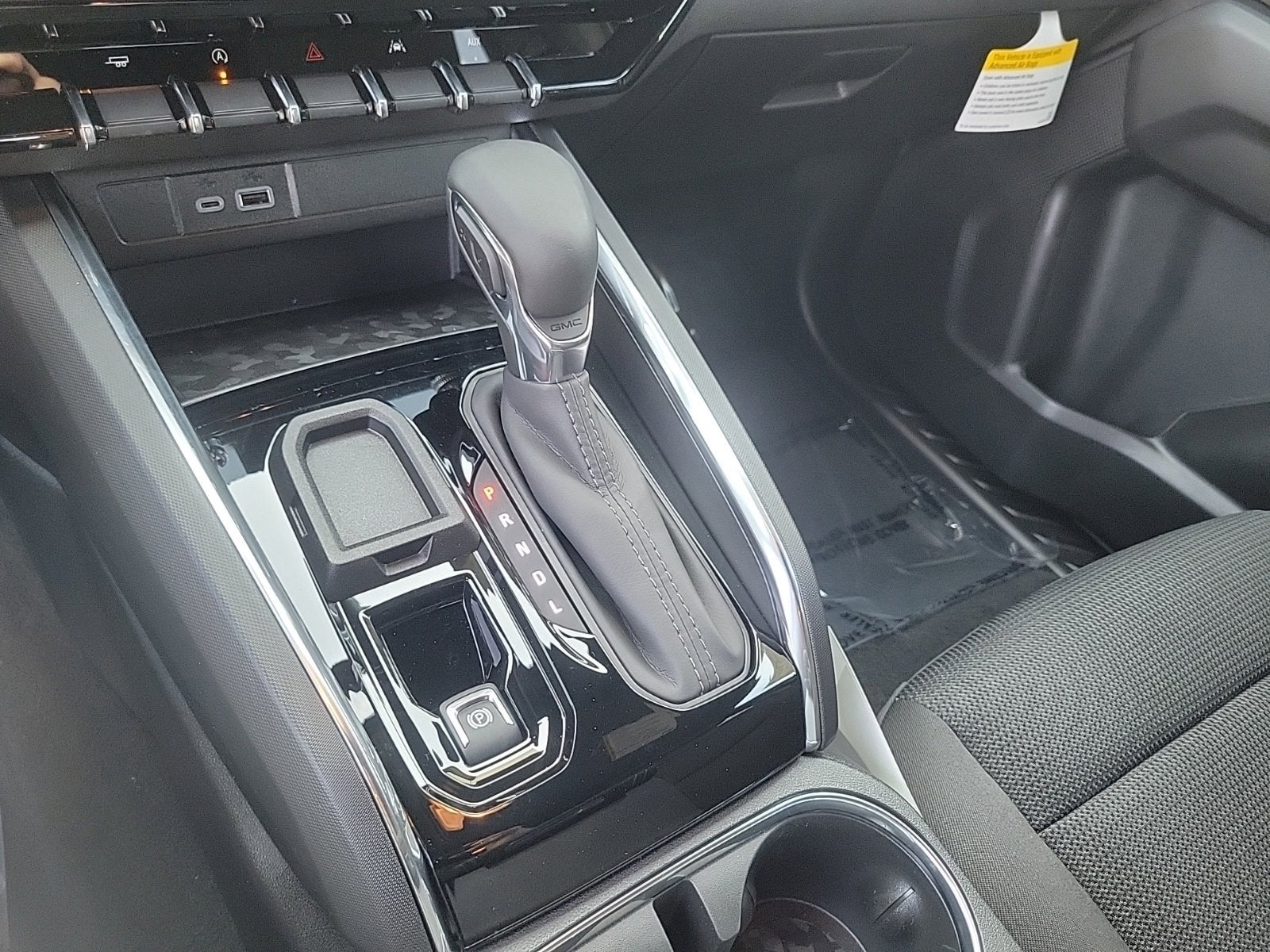 2025 GMC Canyon Elevation