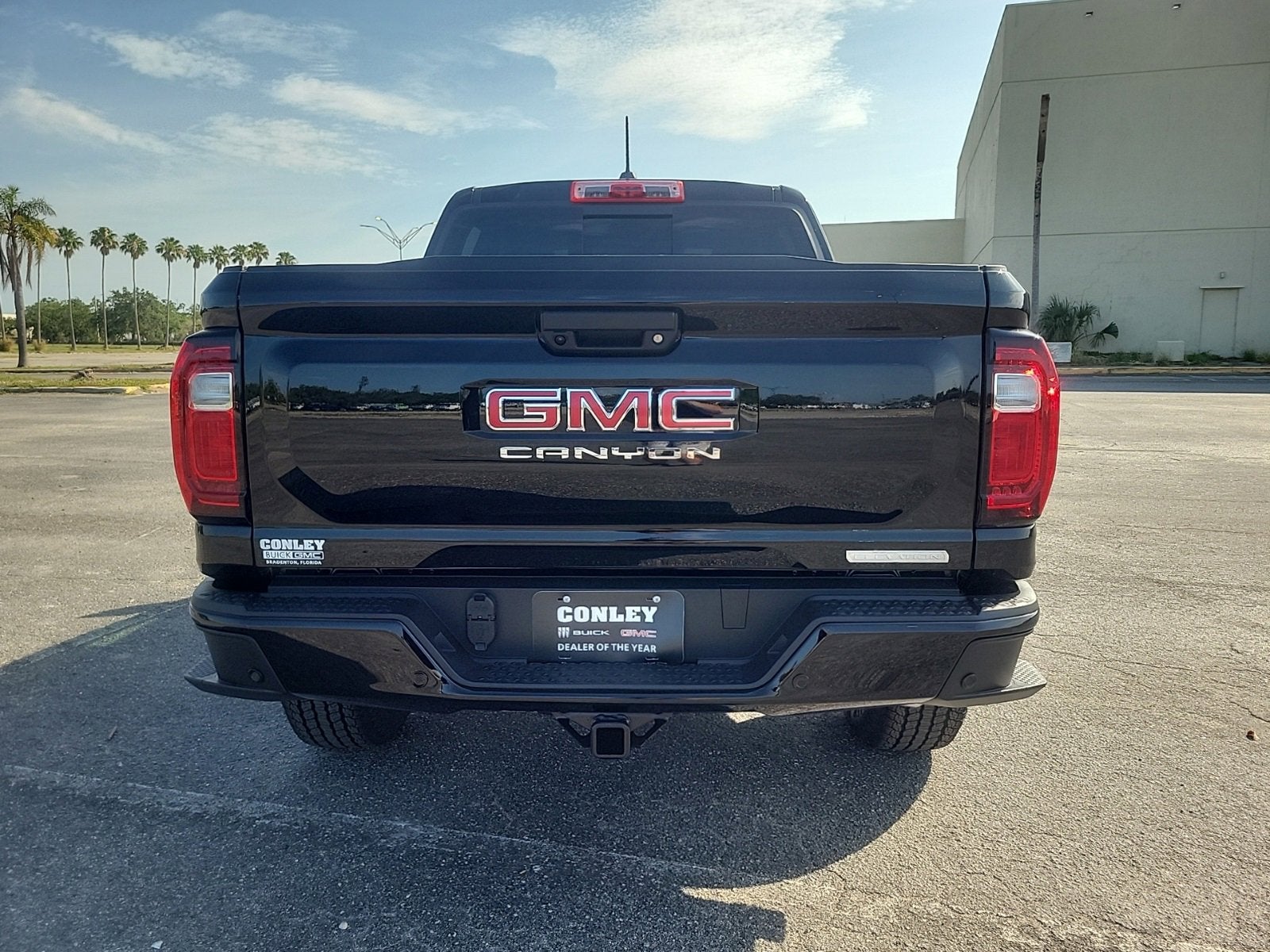 2025 GMC Canyon Elevation