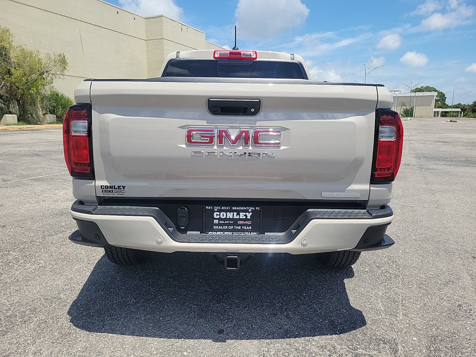 2026 GMC Canyon Elevation