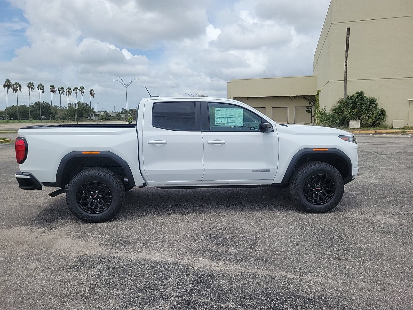 2026 GMC Canyon Elevation