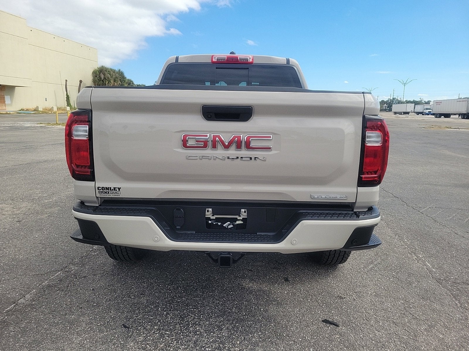 2026 GMC Canyon Elevation
