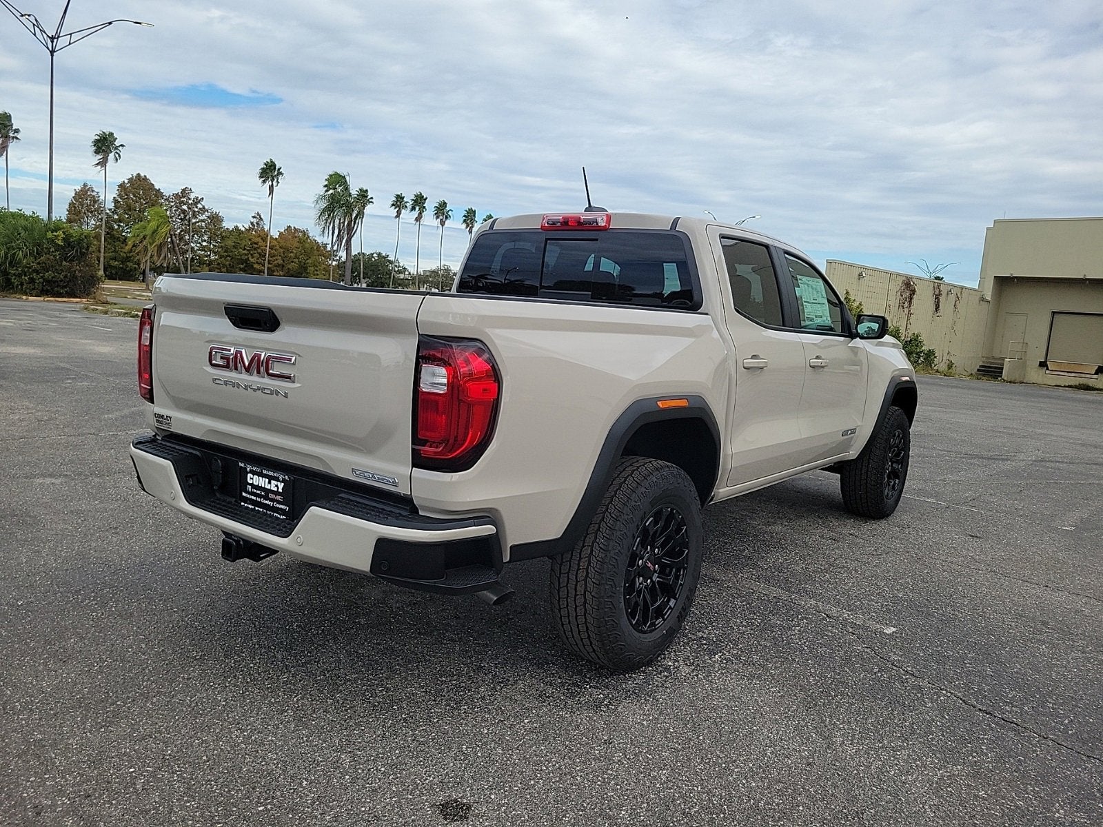 2026 GMC Canyon Elevation