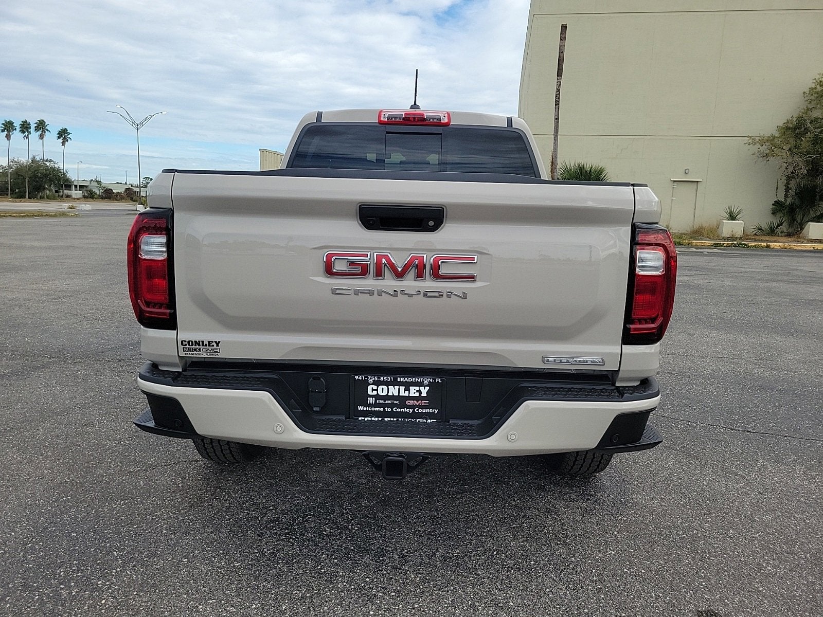 2026 GMC Canyon Elevation