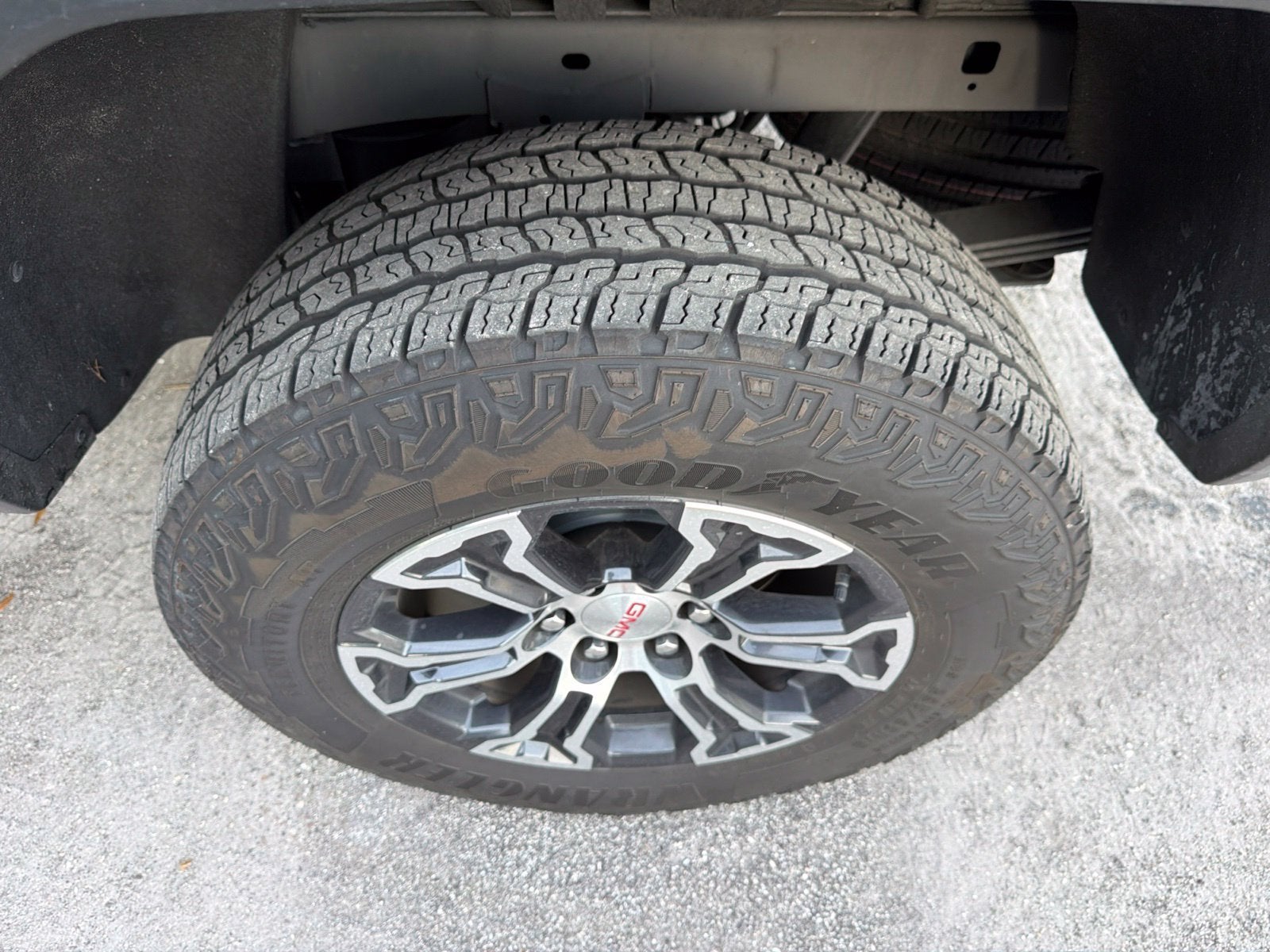 2024 GMC Canyon AT4