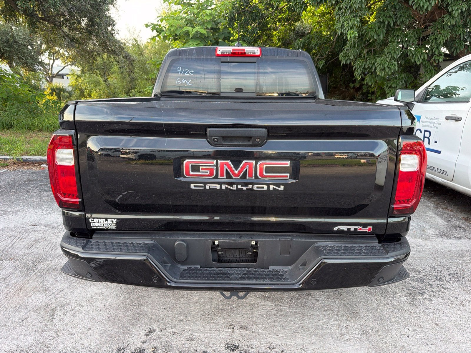 2024 GMC Canyon AT4
