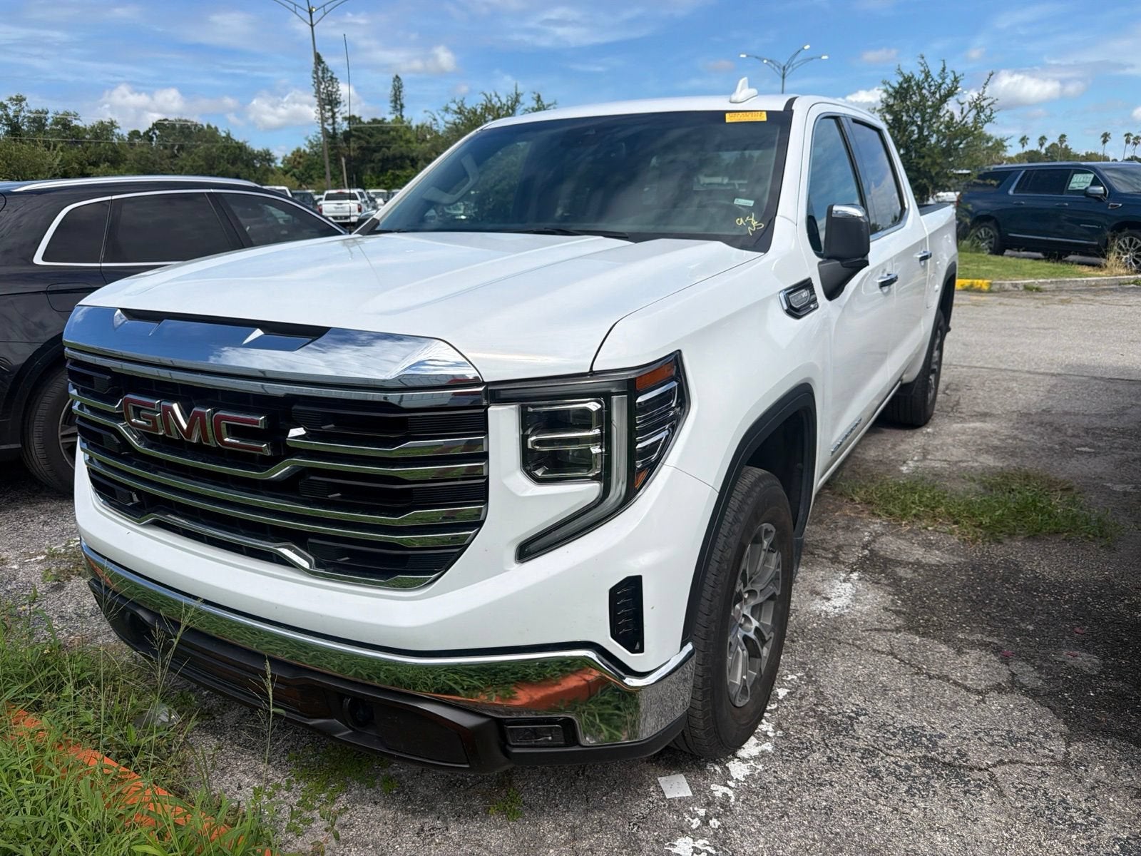 2025 GMC Sierra 1500 SLT