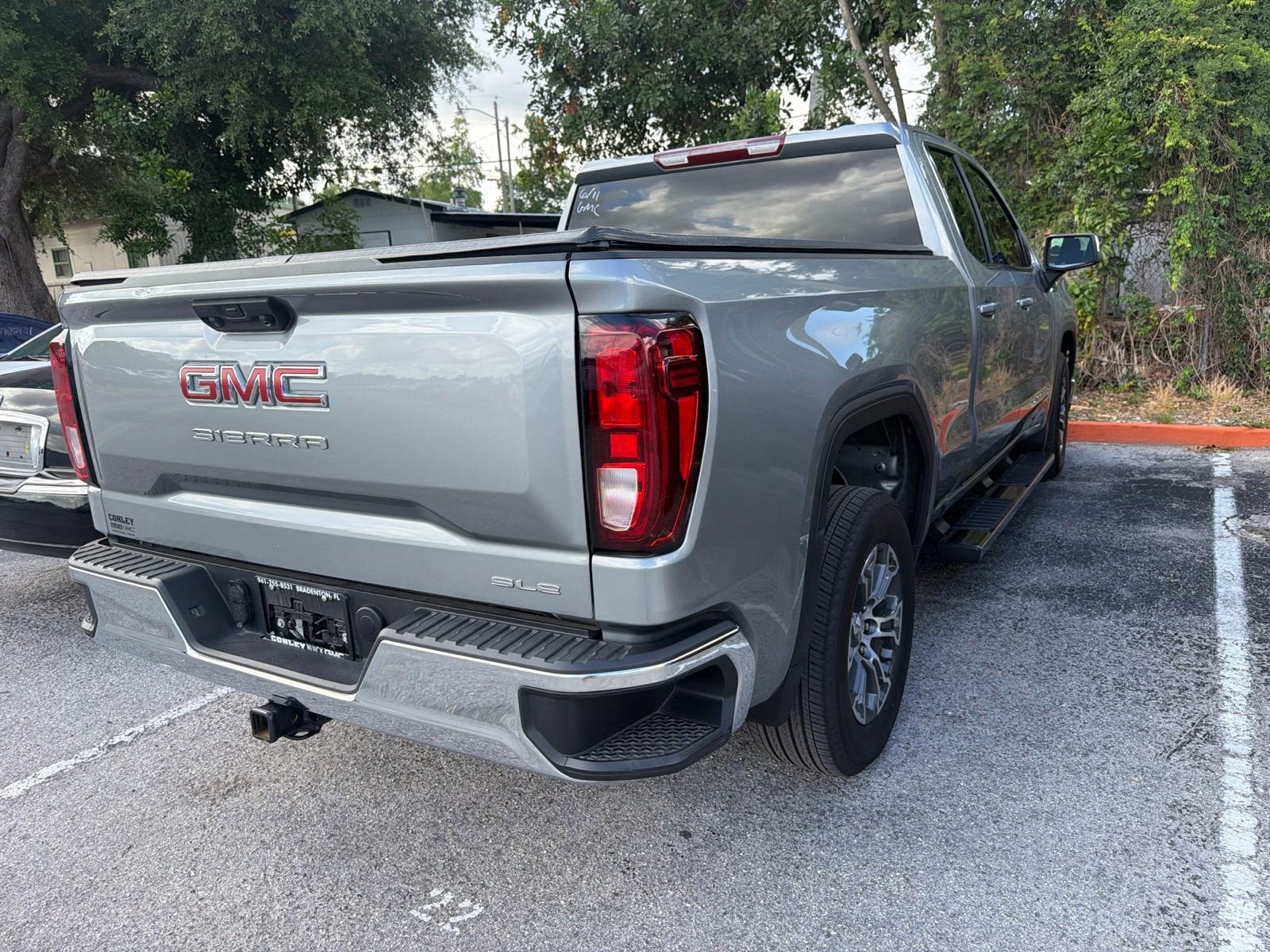 2025 GMC Sierra 1500 SLE