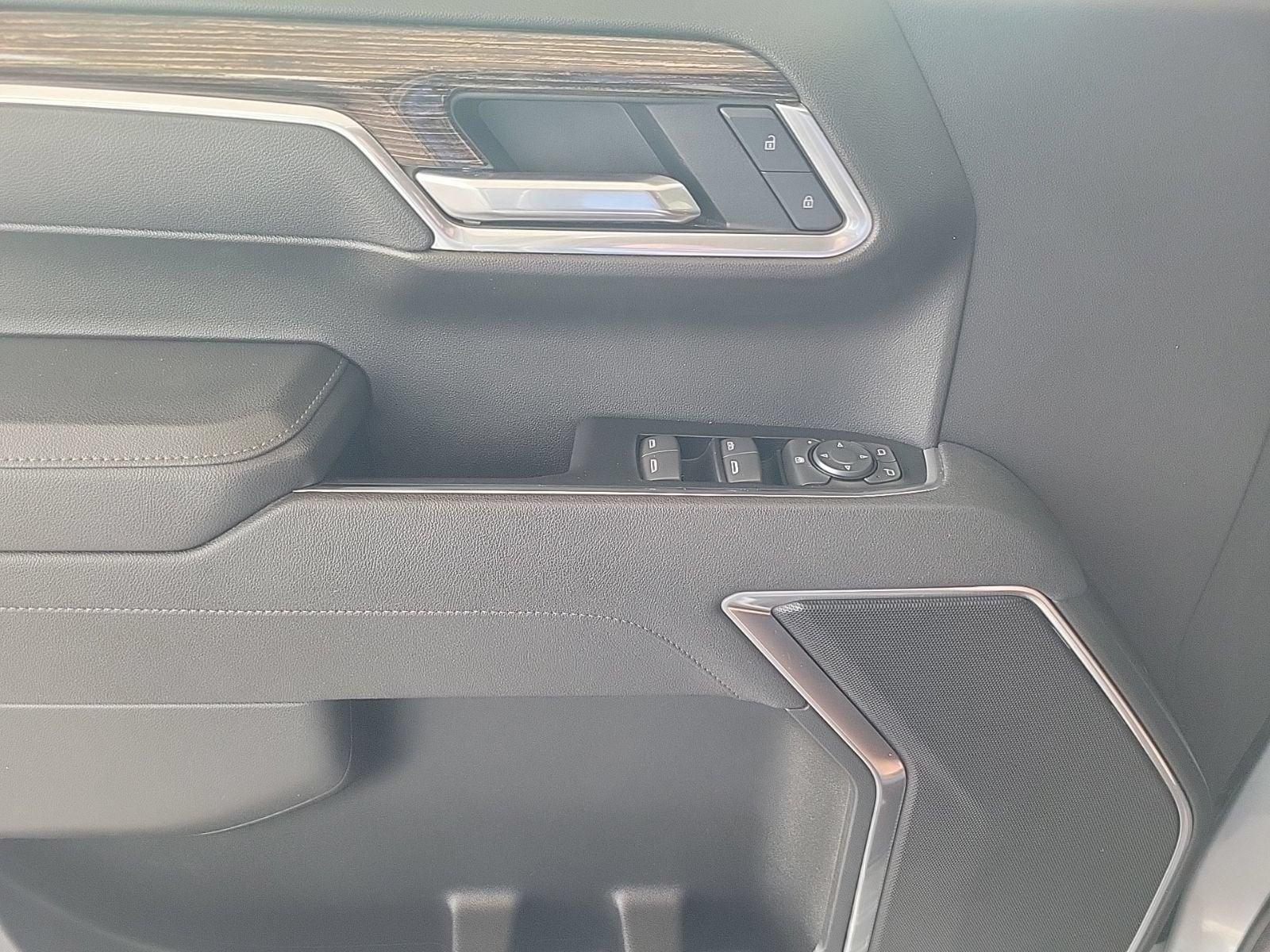 2025 GMC Sierra 1500 SLE