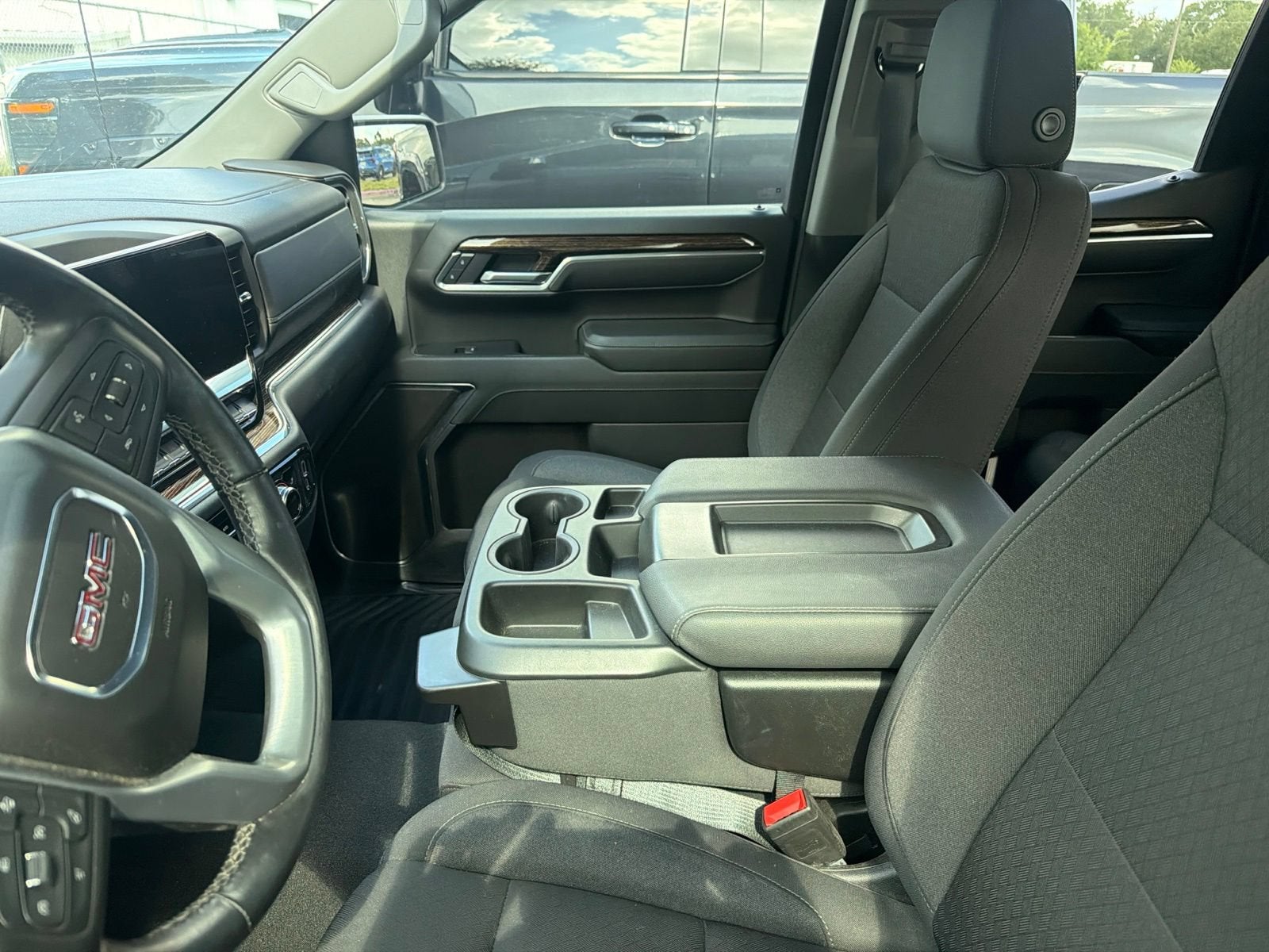 2025 GMC Sierra 1500 SLE