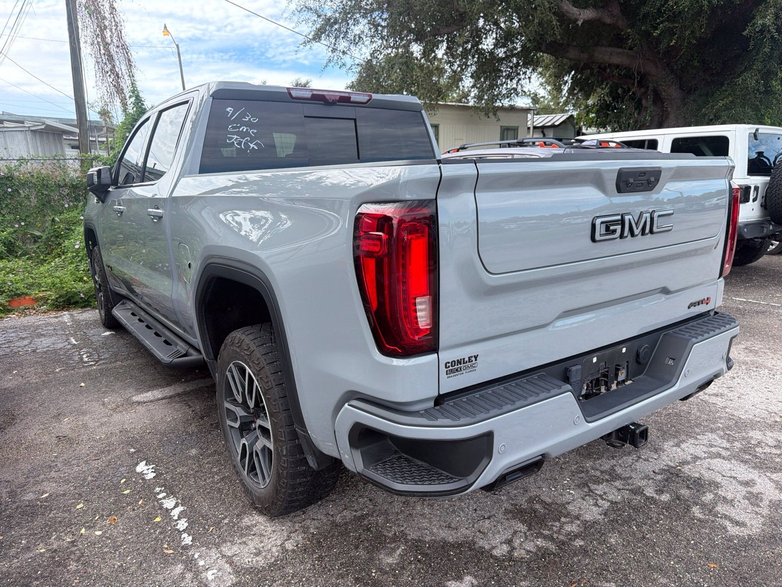 2024 GMC Sierra 1500 AT4