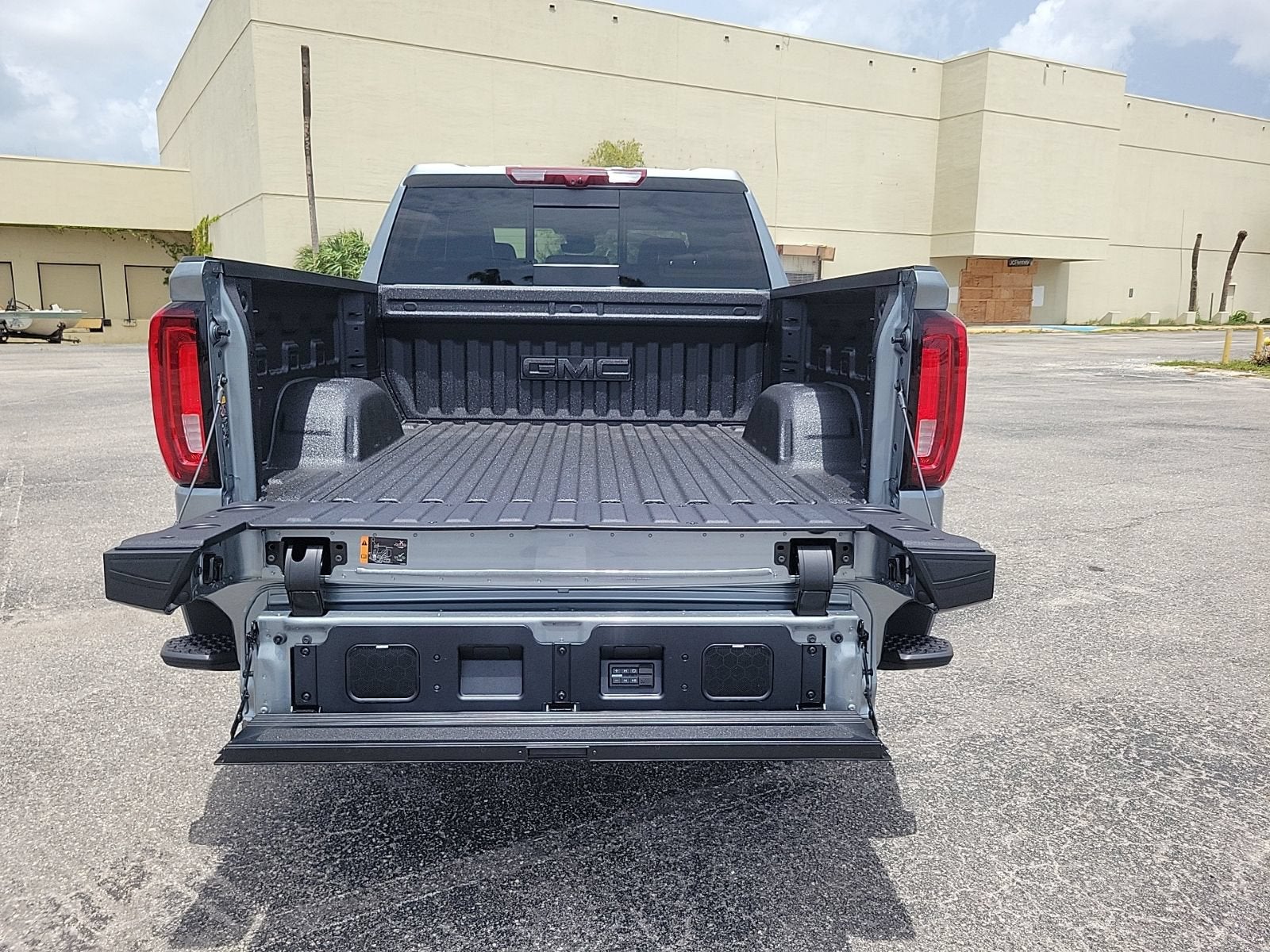 2026 GMC Sierra 1500 Denali Ultimate - Photo 7