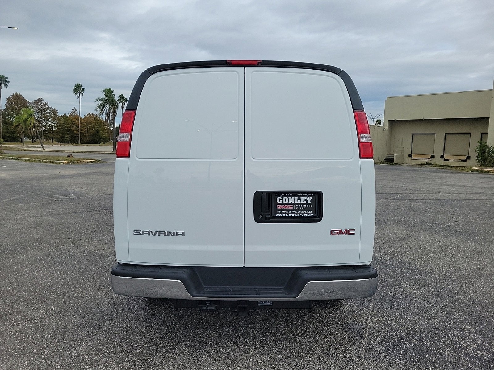 2025 GMC Savana Cargo 2500 Work Van