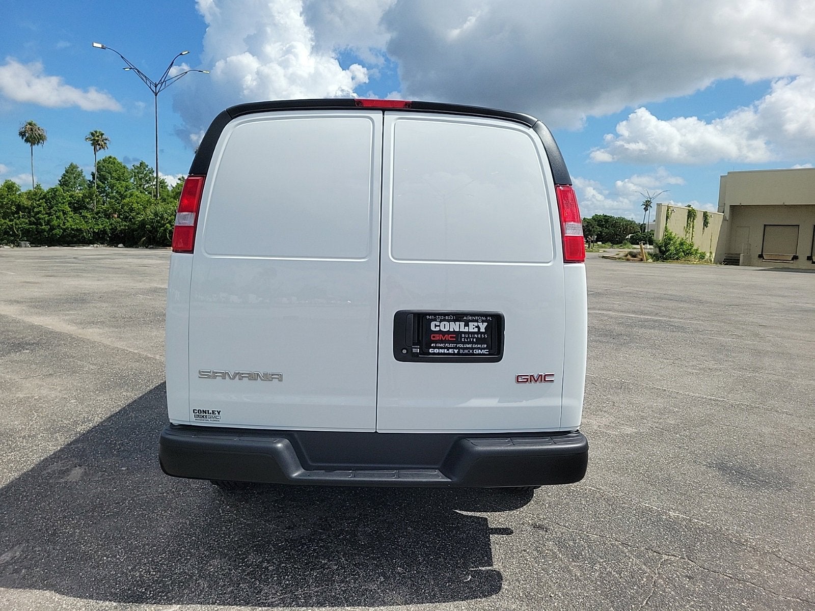 2025 GMC Savana Cargo 2500 Work Van