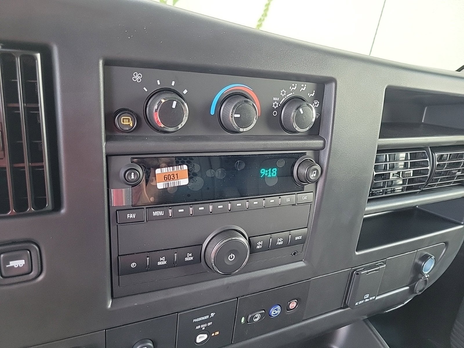 2025 GMC Savana Cargo 2500 Work Van