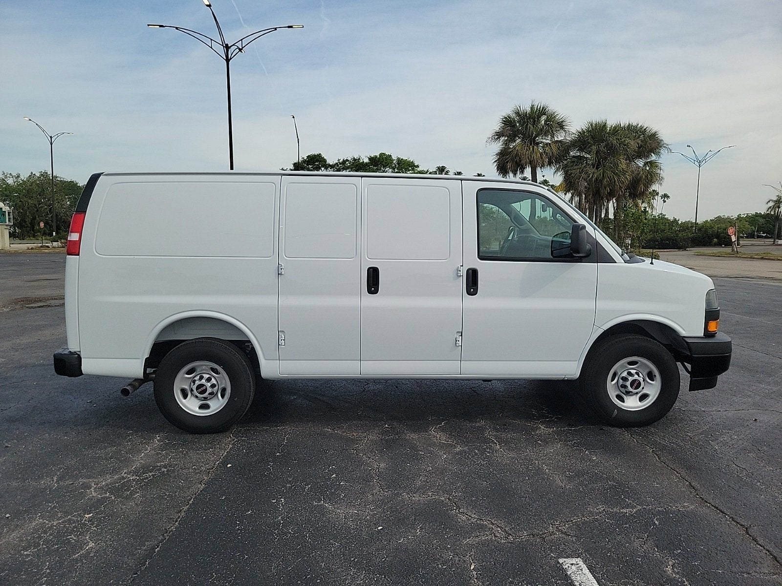 2025 GMC Savana Cargo 2500 Work Van