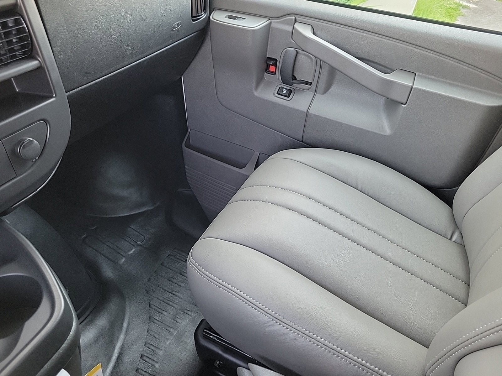 2025 GMC Savana Cargo 2500 Work Van