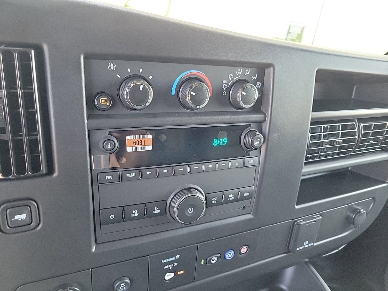 2025 GMC Savana Cargo 2500 Work Van