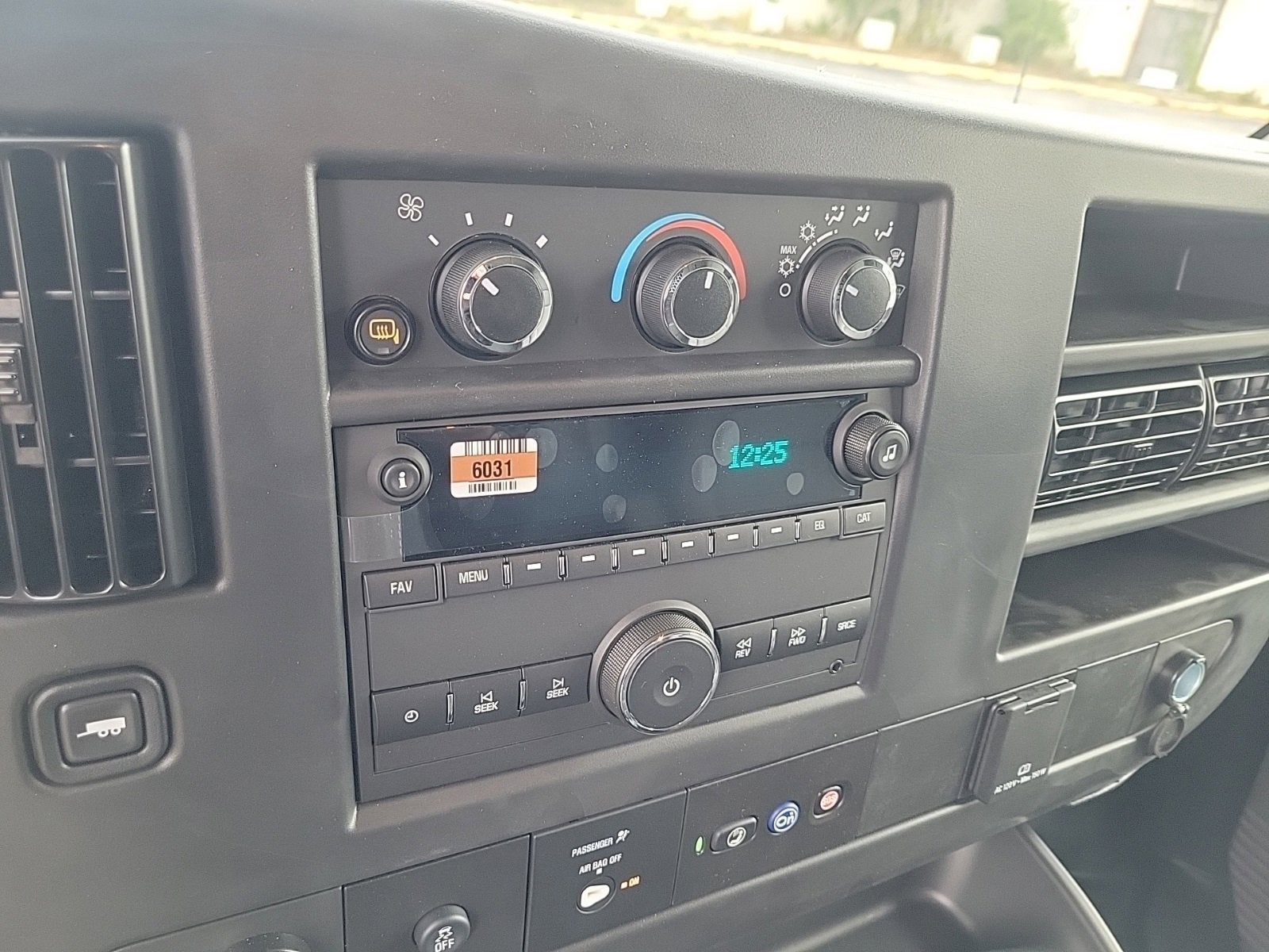 2025 GMC Savana Cargo 2500 Work Van