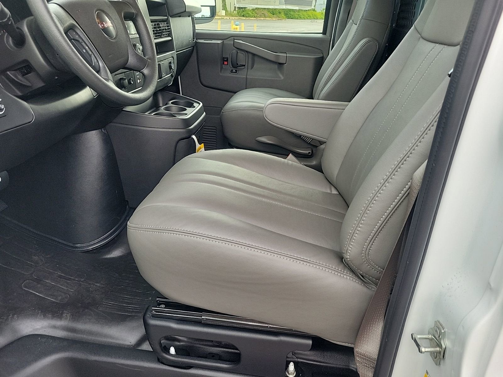 2025 GMC Savana Cargo Work Van