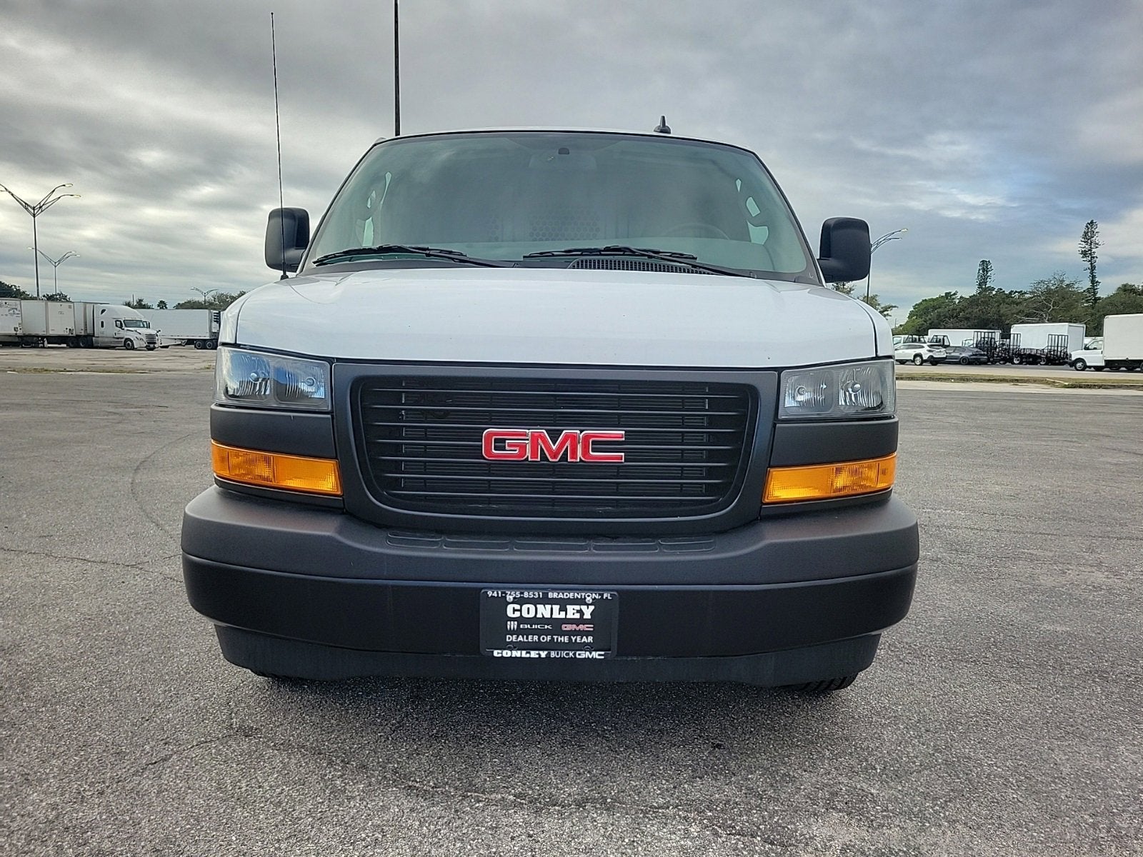 2025 GMC Savana Cargo 2500 Work Van