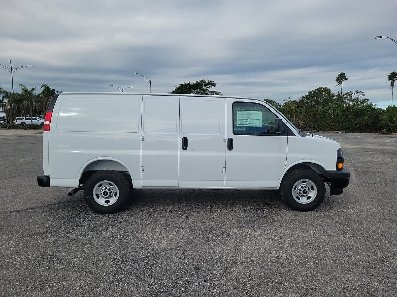 2025 GMC Savana Cargo 2500 Work Van