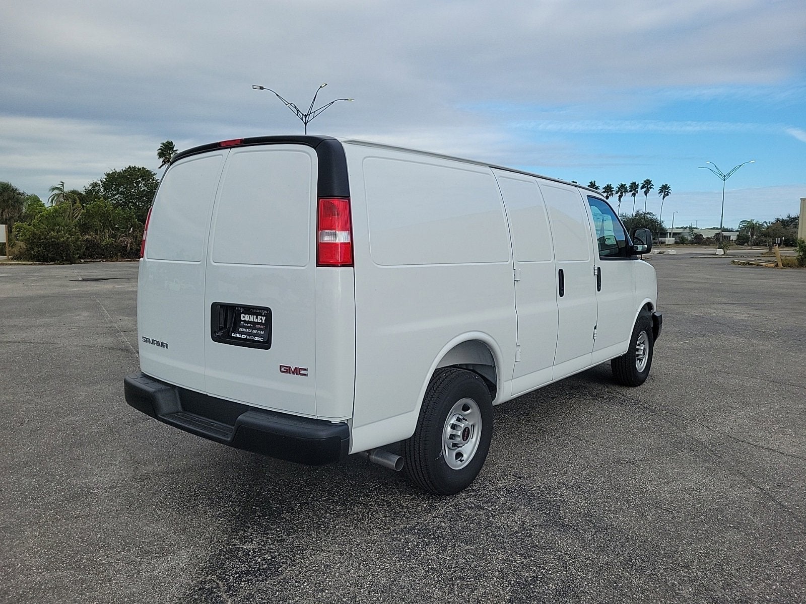 2025 GMC Savana Cargo 2500 Work Van