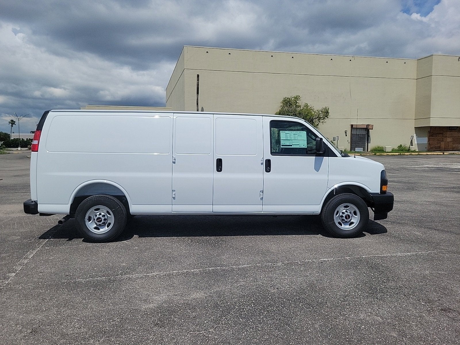 2025 GMC Savana Cargo 2500 Work Van