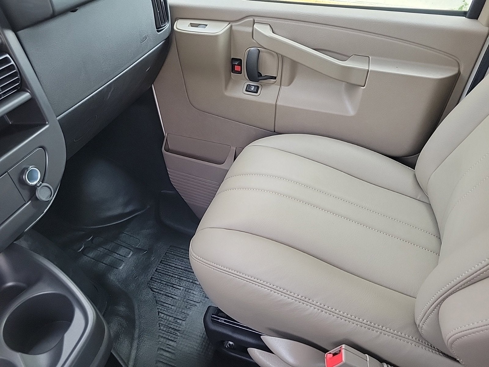 2025 GMC Savana Cargo 2500 Work Van