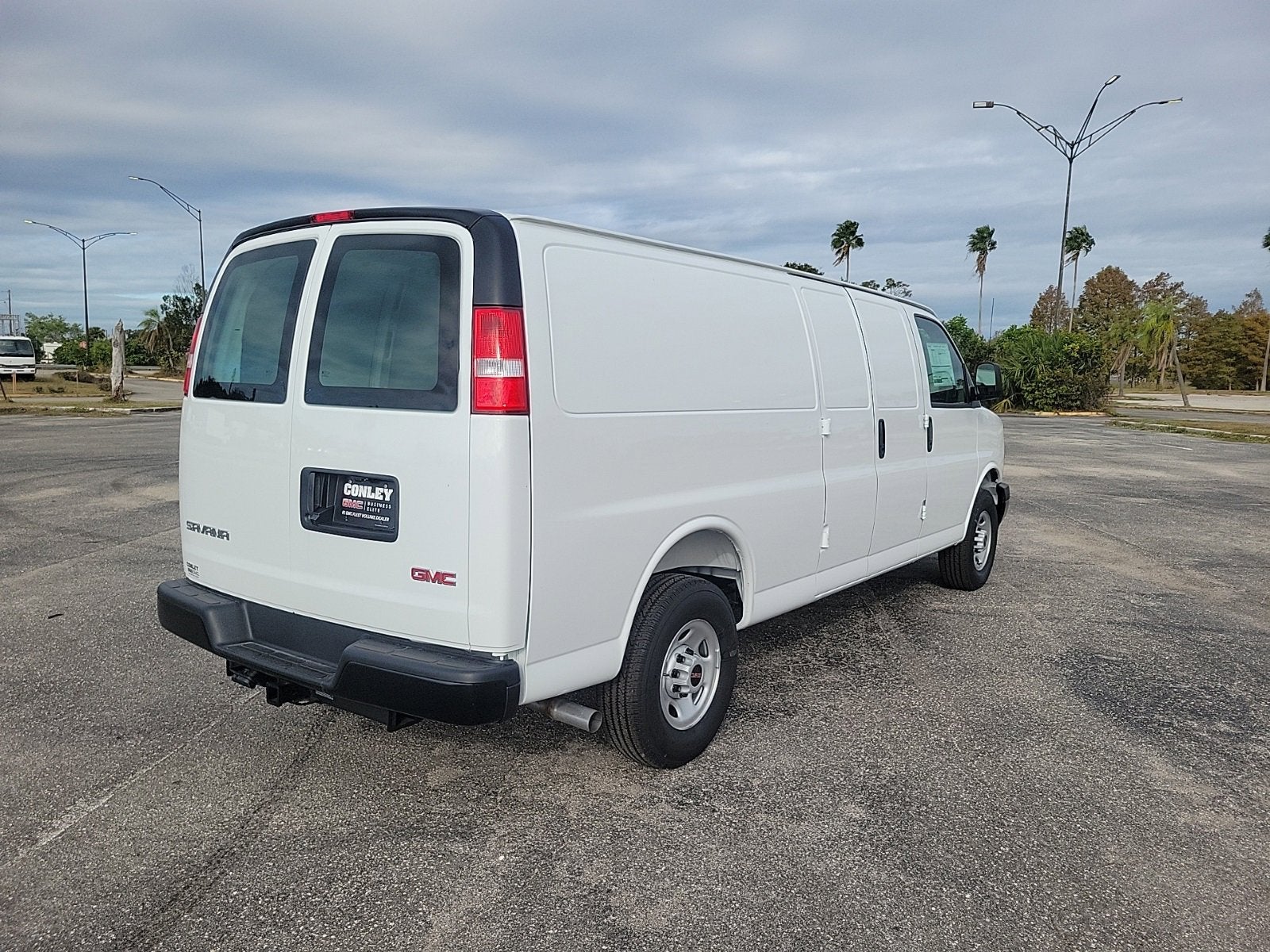 2025 GMC Savana Cargo 2500 Work Van