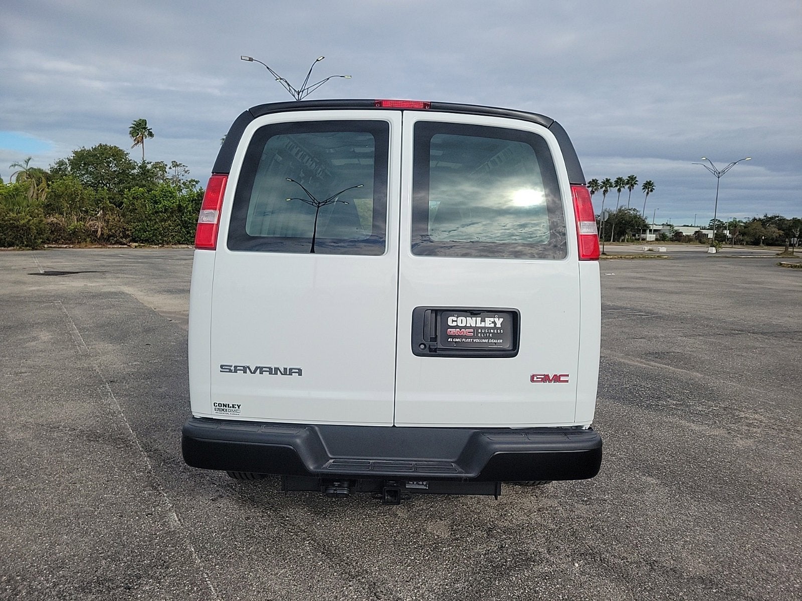 2025 GMC Savana Cargo 2500 Work Van