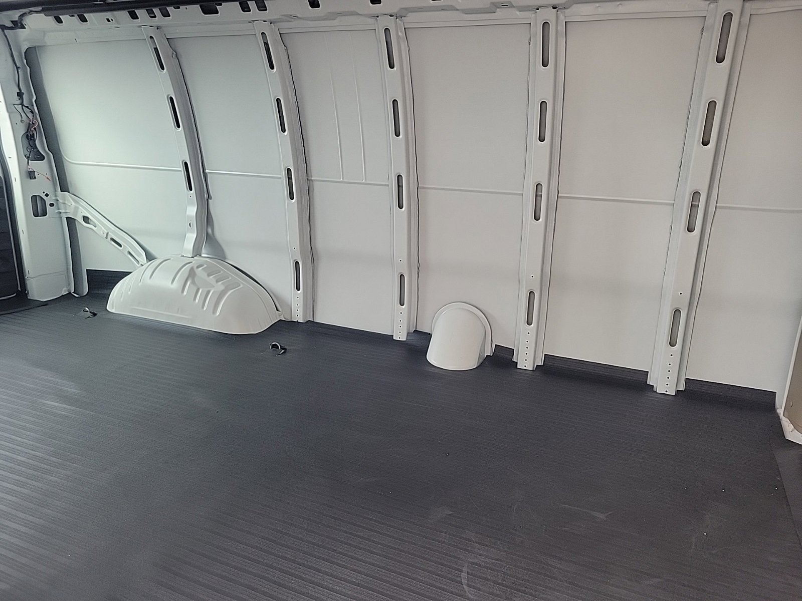 2025 GMC Savana Cargo 2500 Work Van