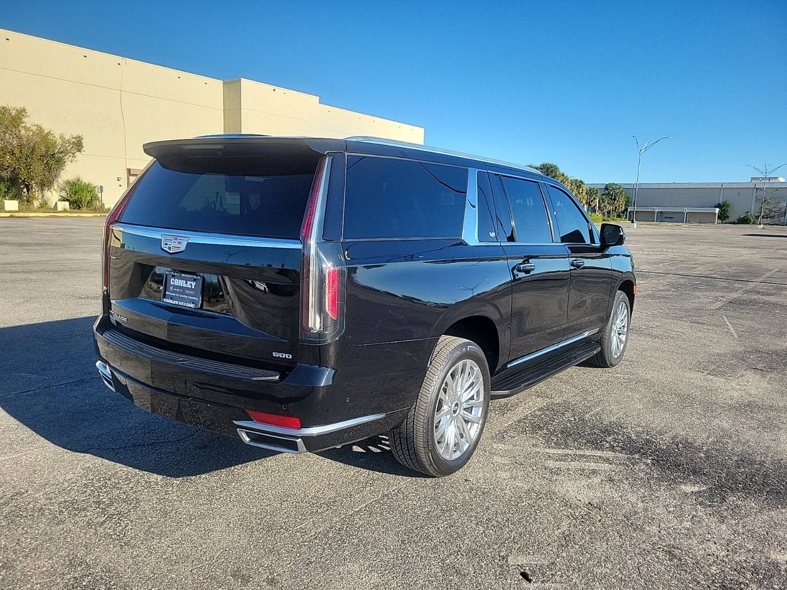 2022 Cadillac Escalade ESV Premium Luxury