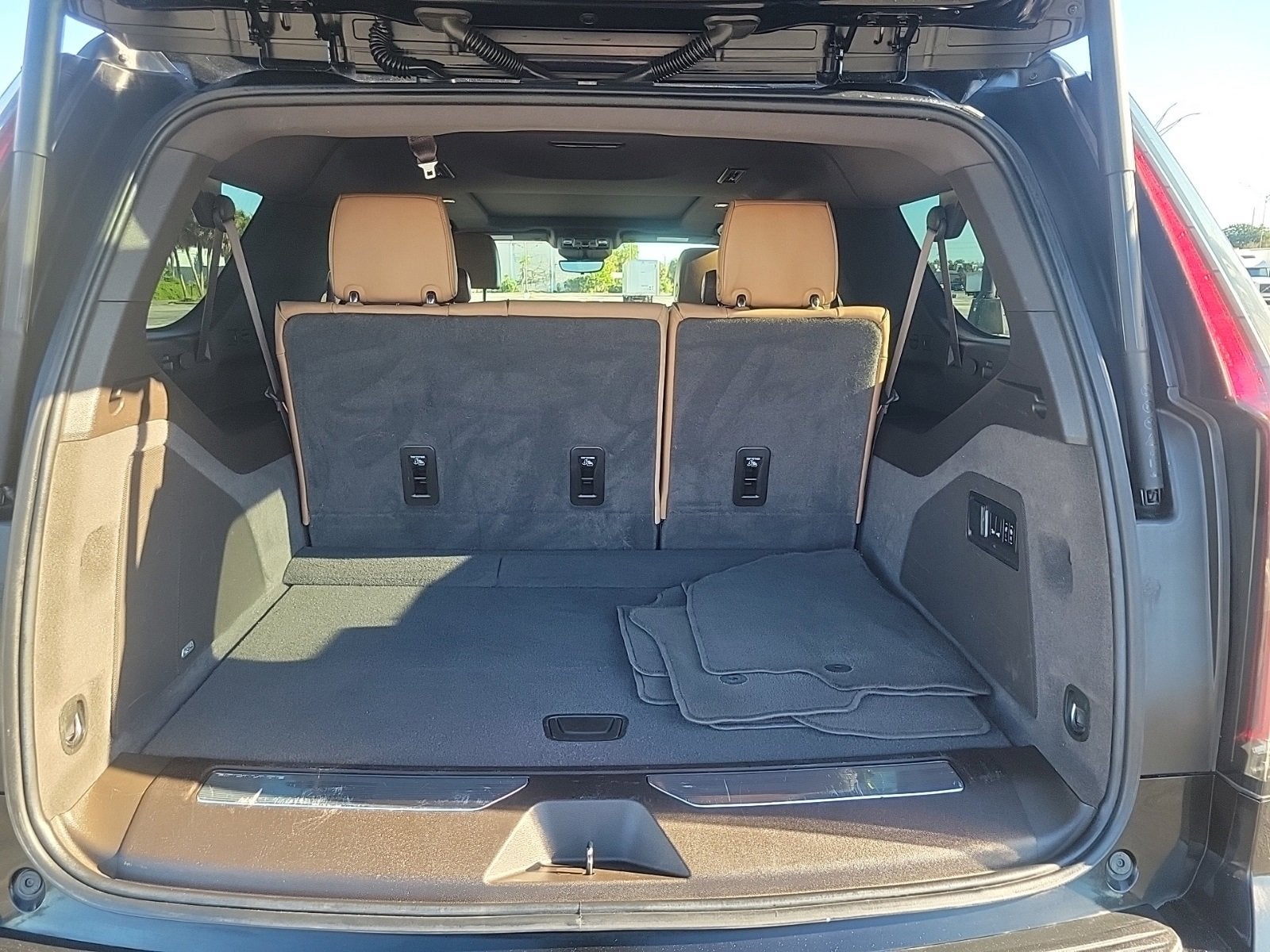 2022 Cadillac Escalade ESV Premium Luxury