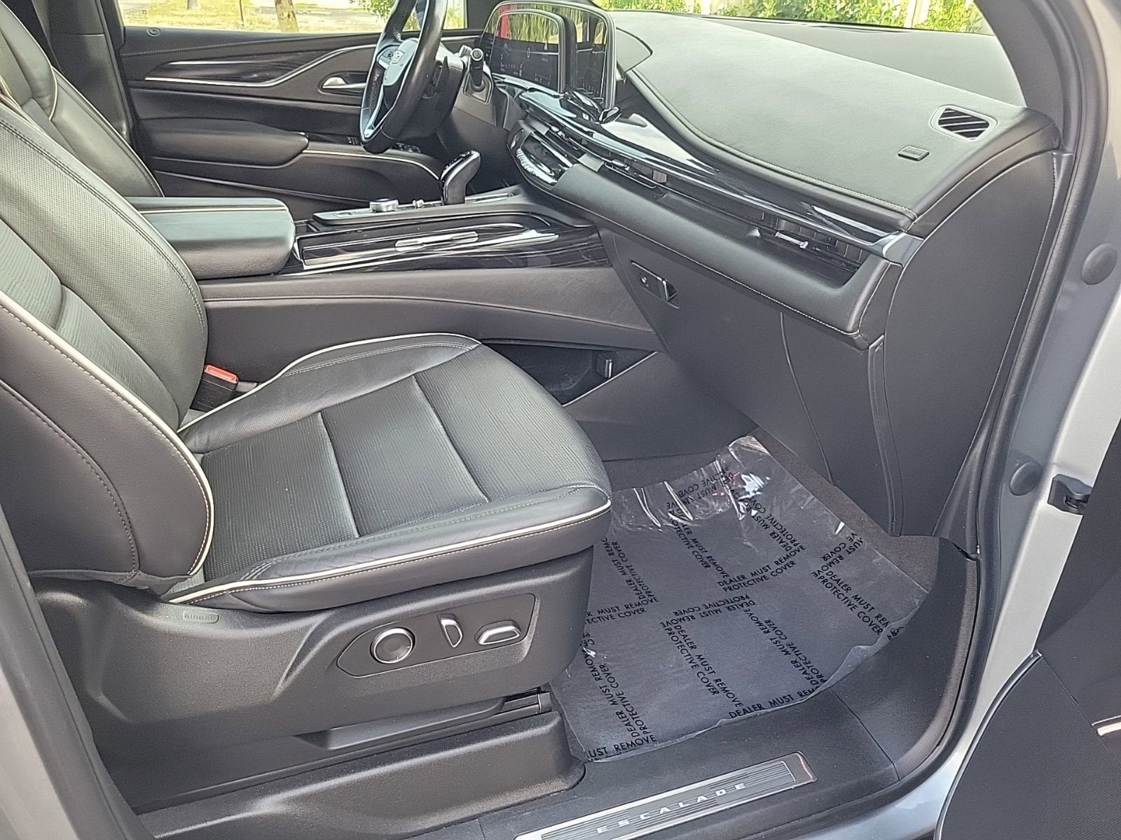 2023 Cadillac Escalade Sport