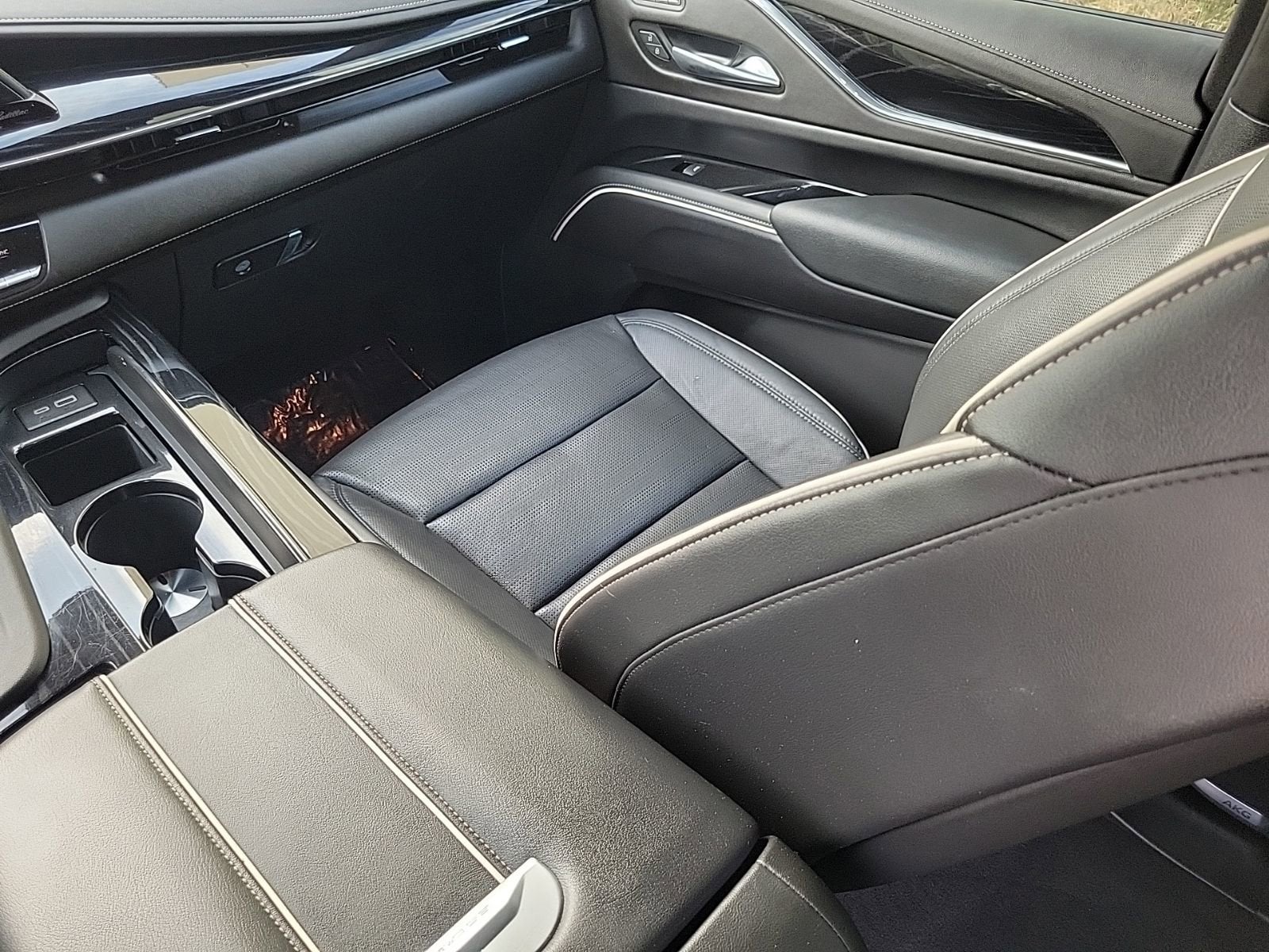 2023 Cadillac Escalade Sport