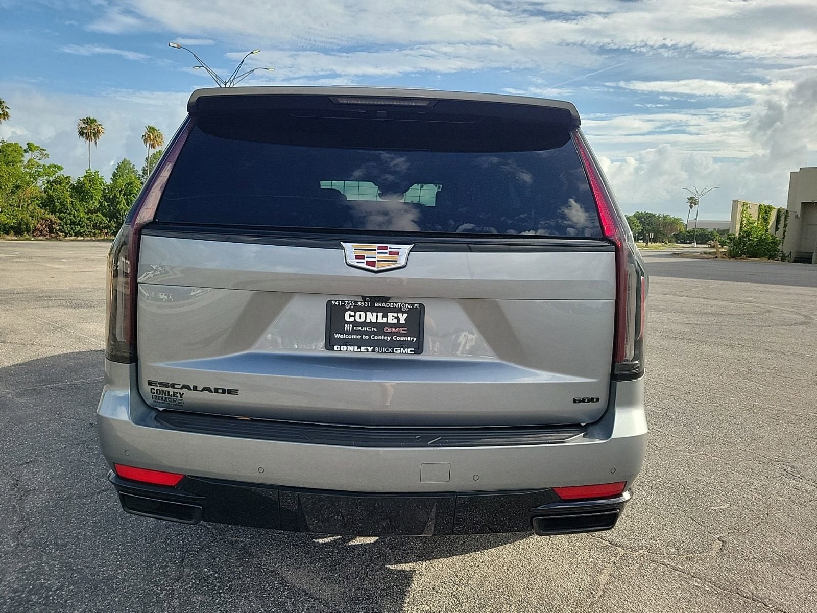 2023 Cadillac Escalade Sport