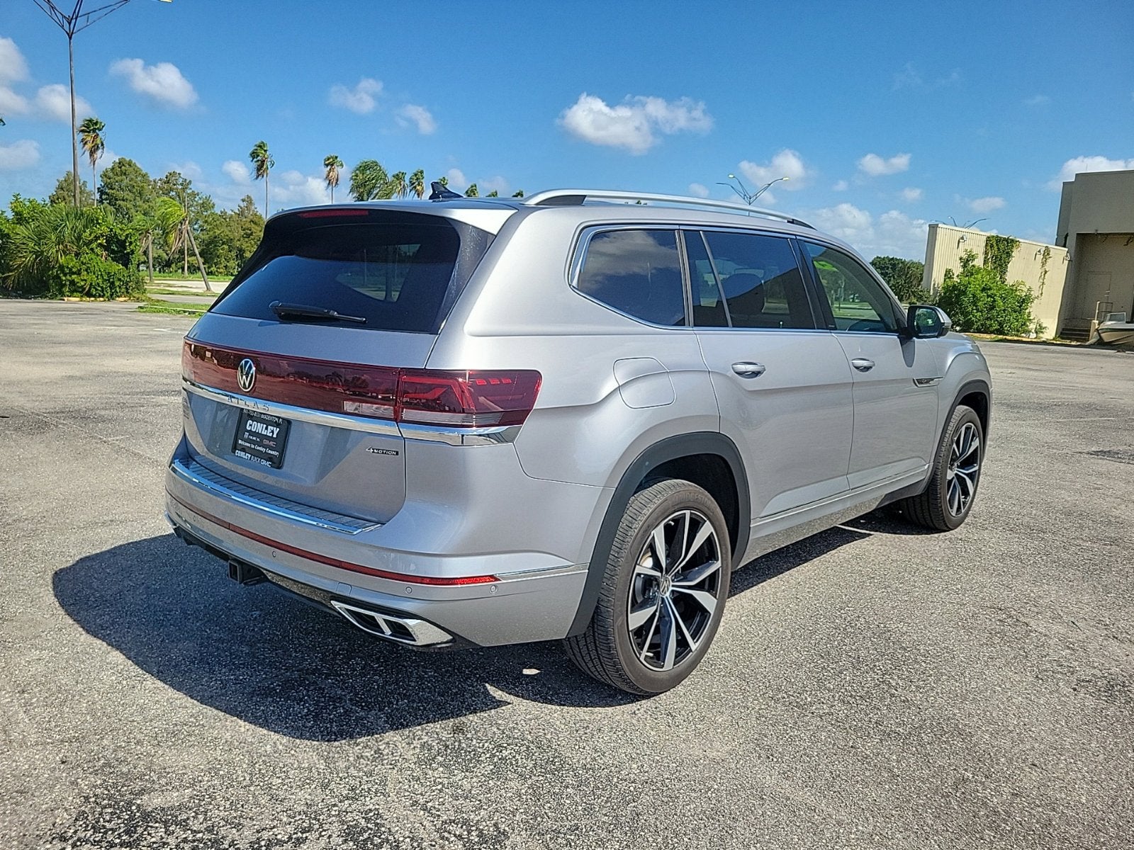 2024 Volkswagen Atlas 2.0T SEL Premium R-Line