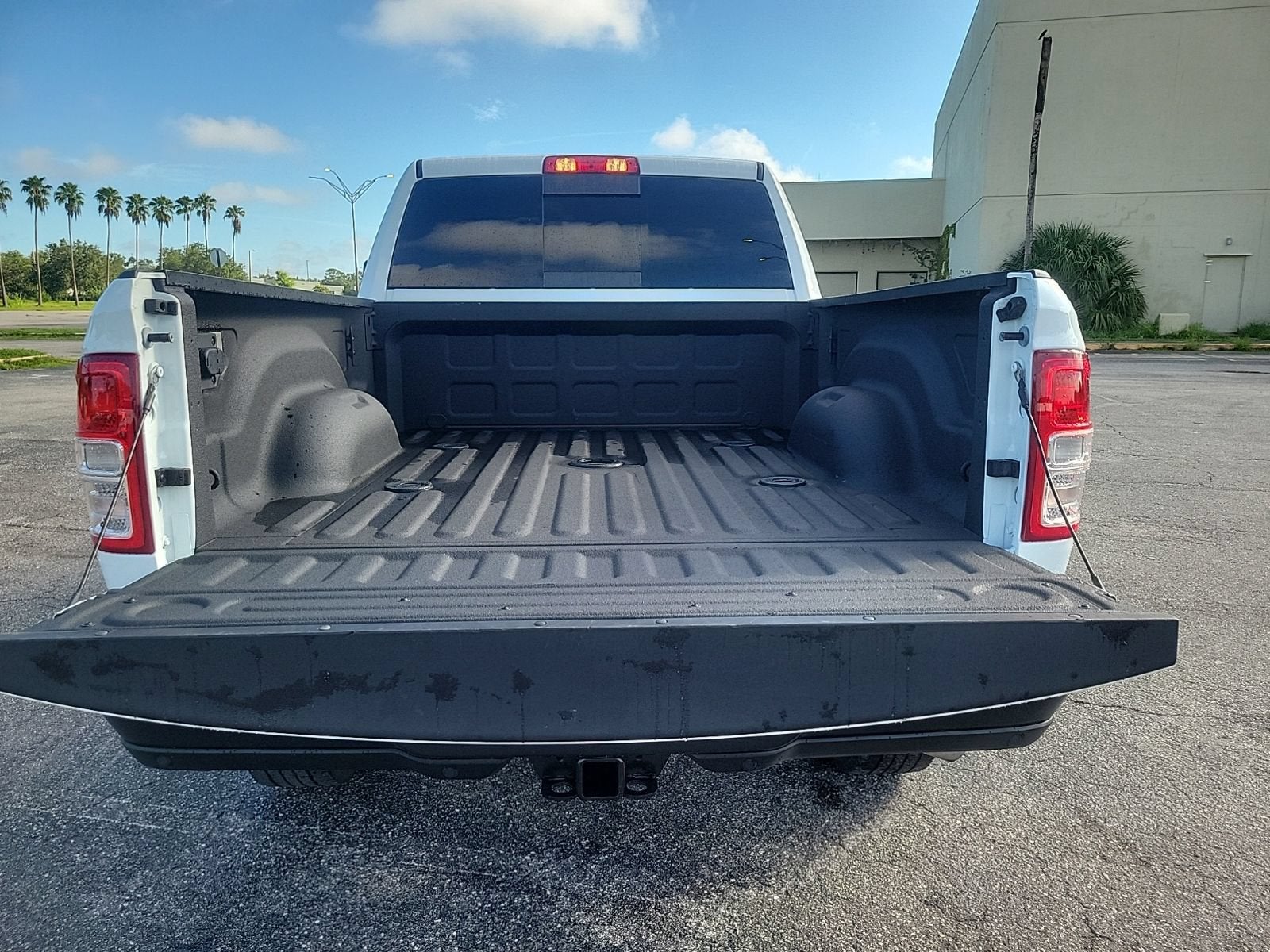 2024 RAM 3500 Tradesman Crew Cab 4x4 6'4" Box