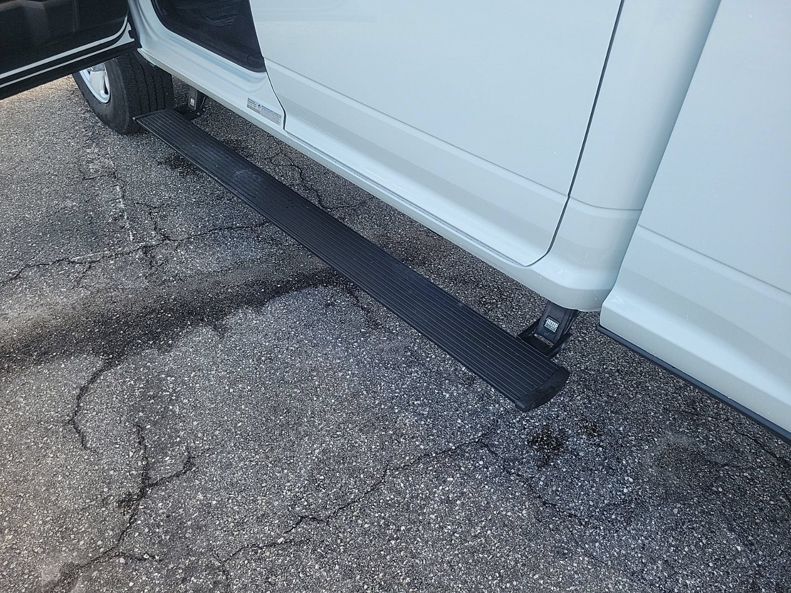 2024 RAM 3500 Tradesman Crew Cab 4x4 6'4" Box