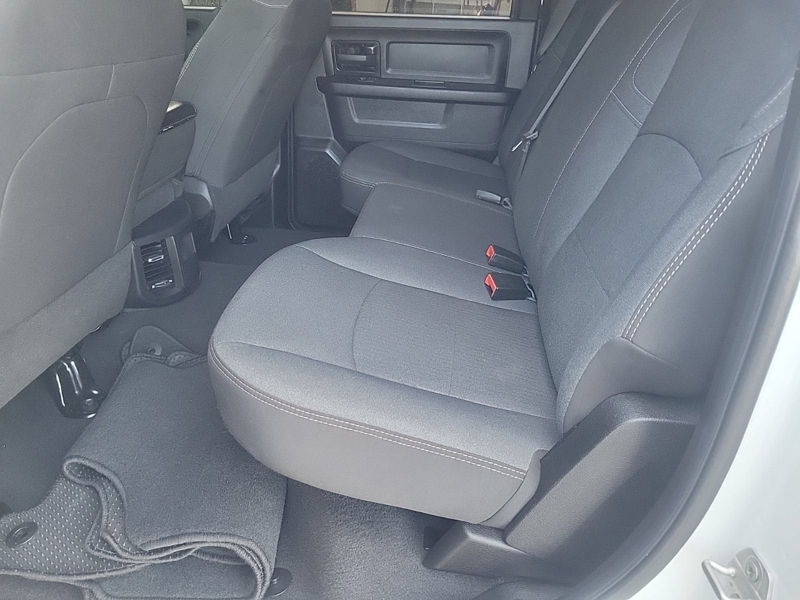 2024 RAM 3500 Tradesman Crew Cab 4x4 6'4" Box