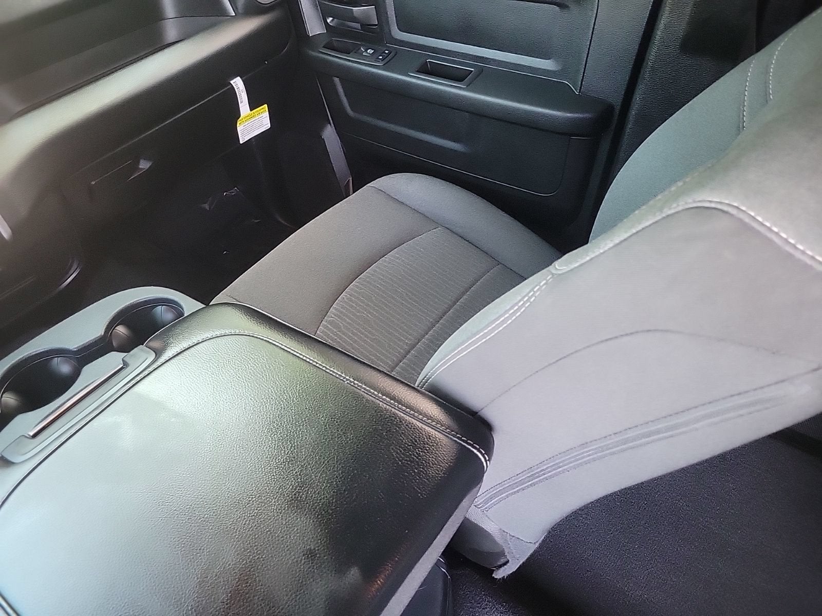 2024 RAM 3500 Tradesman Crew Cab 4x4 6'4" Box