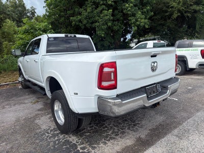 2022 RAM 3500 Laramie Crew Cab 4x4 8' Box
