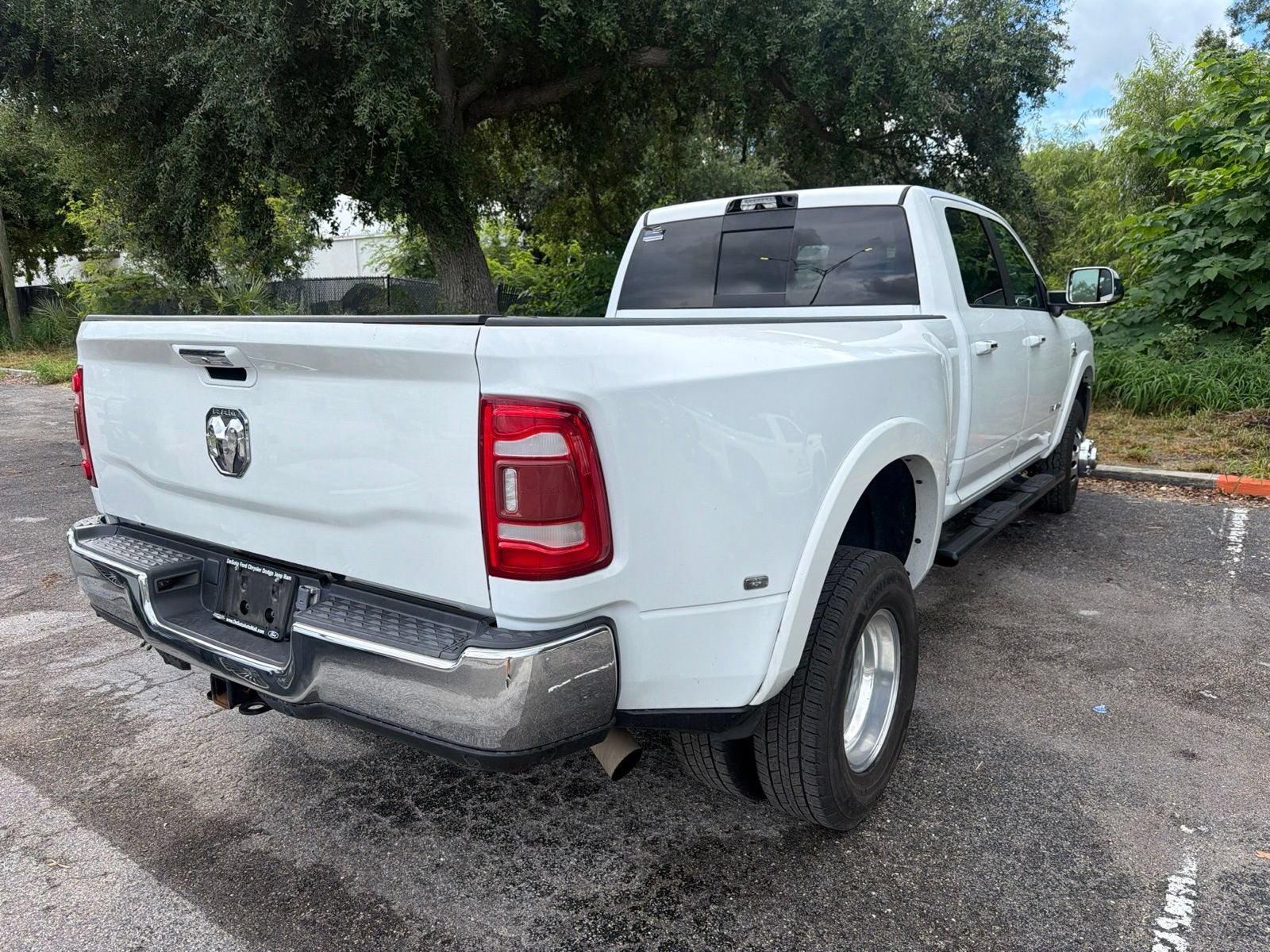 2022 RAM 3500 Laramie Crew Cab 4x4 8' Box